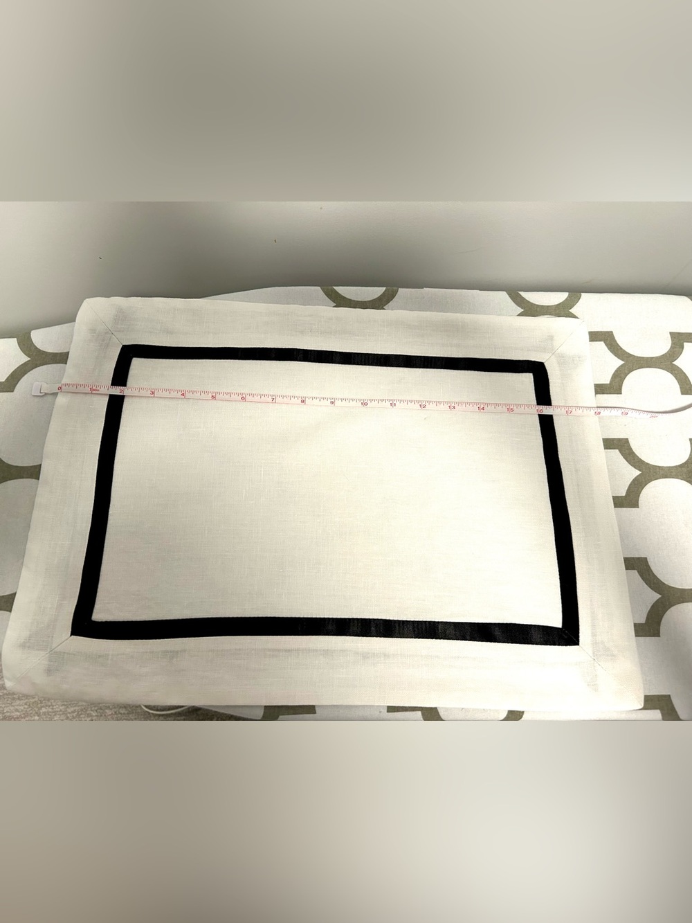 Linen placemats lot of 4